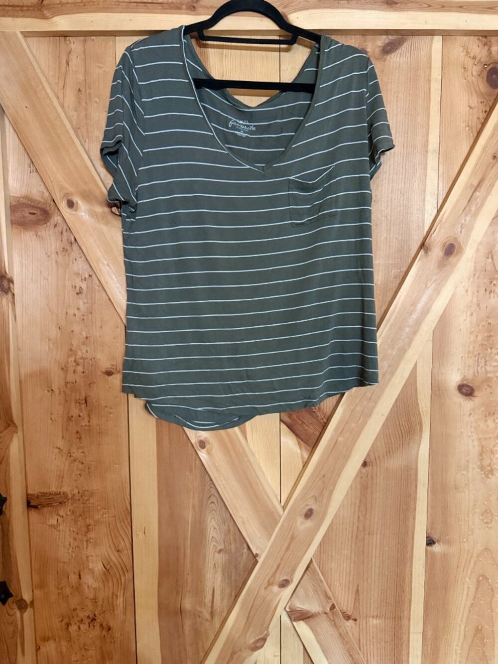 Rue21 Y2K Olive Green Striped V-Neck Pocket Tee Top Casual Basic Size XL